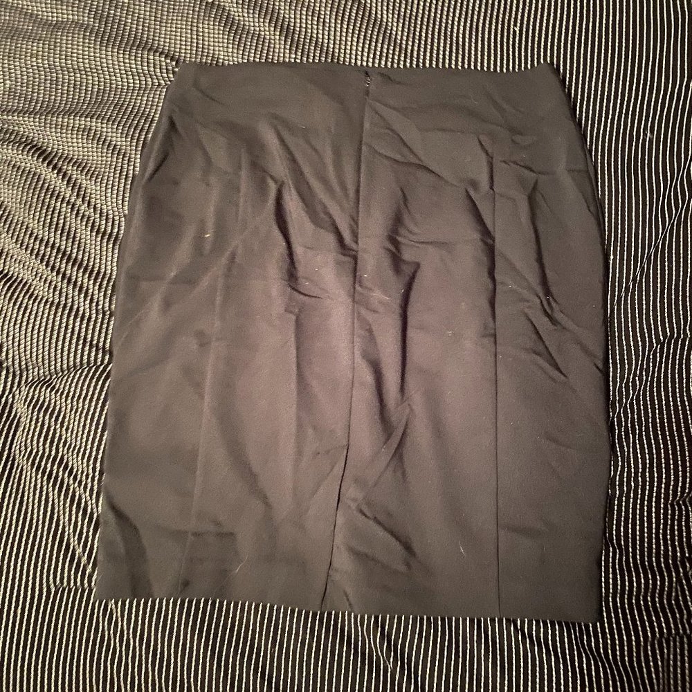 BASIC BLACK FITTED PENCIL SKIRT